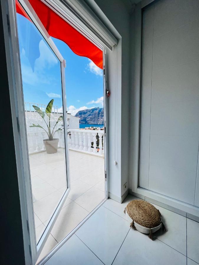 Luxury Penthouse With Breathtaking Views And Huge Private Terraces Apartment Puerto de Santiago  Exterior foto